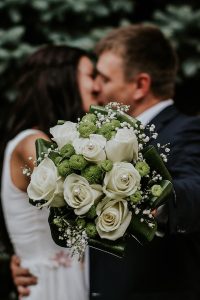 what to ask when hiring a wedding photographer