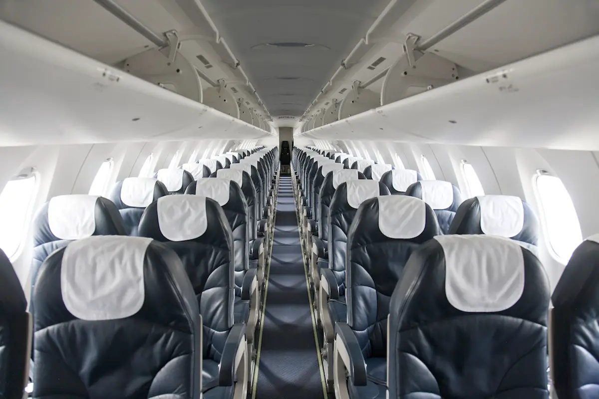 How to Have the Best Experience Flying Coach